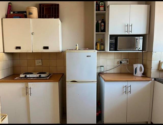 2 BEDROOM APARTMENT FOR SALE IN SUNNYSIDE